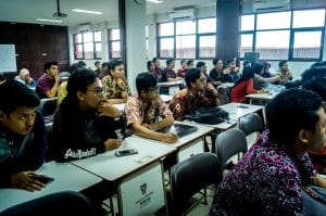 Sosialisasi Kerja Praktek Mahasiswa S1 Teknik Telekomunikasi
